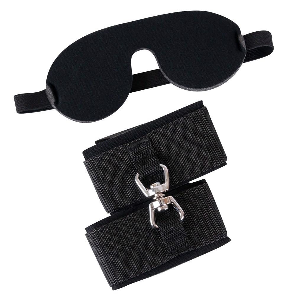 Kajdanki wyściełane z opaską na oczy Bad Kitty 34 cm